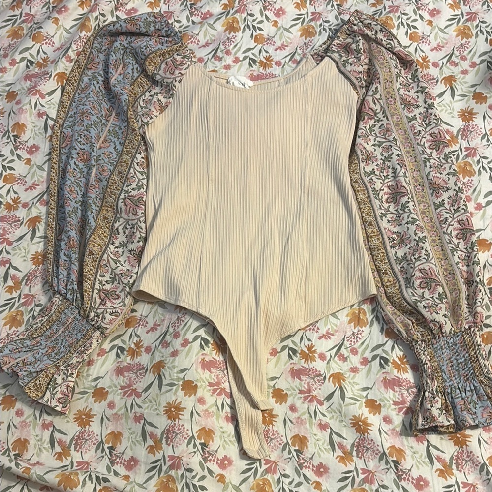 Western Floral Sleeve Cream Bodysuit